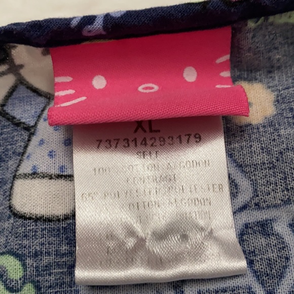 Hello Kitty scrubs - Picture 3 of 4